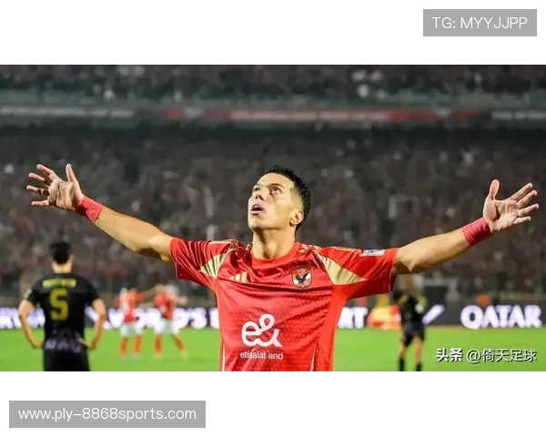 足球赛事精彩纷呈 球星对决激烈上演 比分争夺悬念不断 足球赛事精彩纷呈 球星对决激烈上演 比分争夺悬念不断